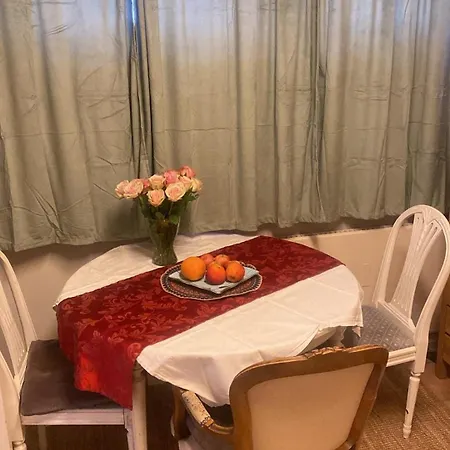 Private In 3 Bedroom Апартаменты Jar